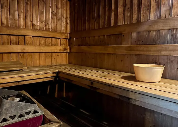 The Wooden Nest Warm At Sukhumvit 8 Appartamento Bangkok